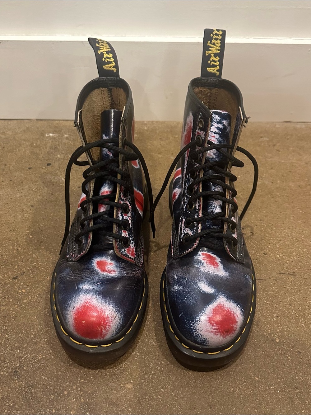 Dr. Martens Original Leather Lace-Up Boots - Picture 2 of 12